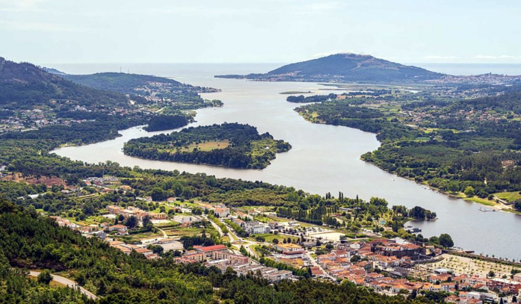Turismo en Baiona y Portugal desde Casa de Campo Los Carballos