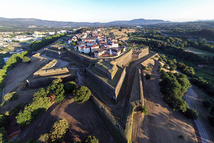 Ir a Valença, Portugal, desde Casa de Campo Los Carballos