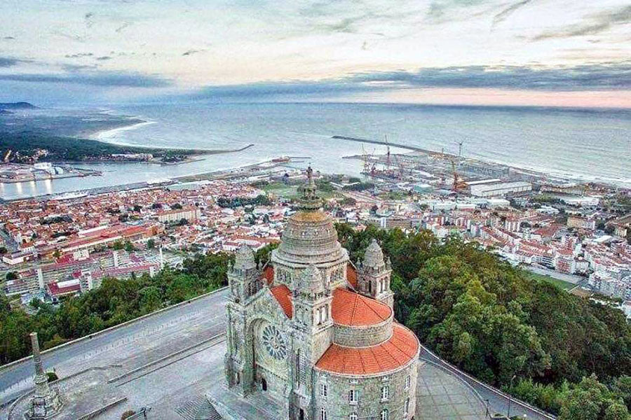Viana do Castelo, Portugal, desde casa campo Los Carballos